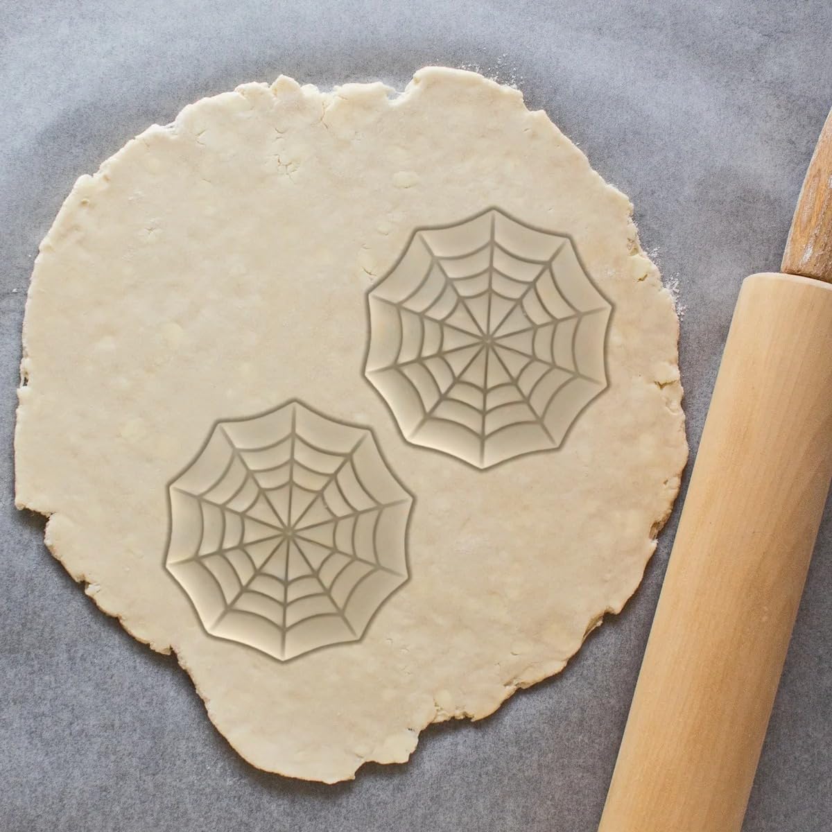 Moose Goods Set of 10 Halloween Cookie Cutters - Cat, Spider, & Pumpkin Cookie Cutters & Stamp - Web, Skull, & Ghost Cookie Cutters for DIY Baking Supplies, Food-Grade Cookie Cutters & Shapes for Kids