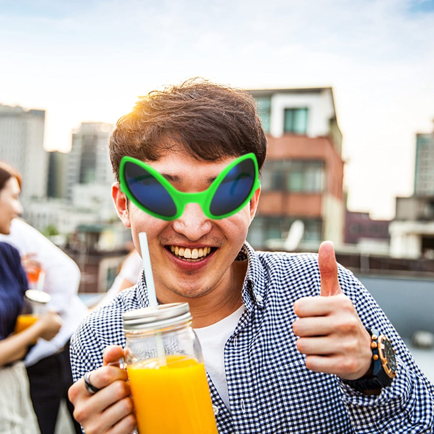 itechpanda 4 Pairs Green Plastic Alien Glasses, 4 Pieces Martian Antenna Headband Boppers Sunglasses Headbands for Fancy Dress Party Halloween Decoration Kids and Adults