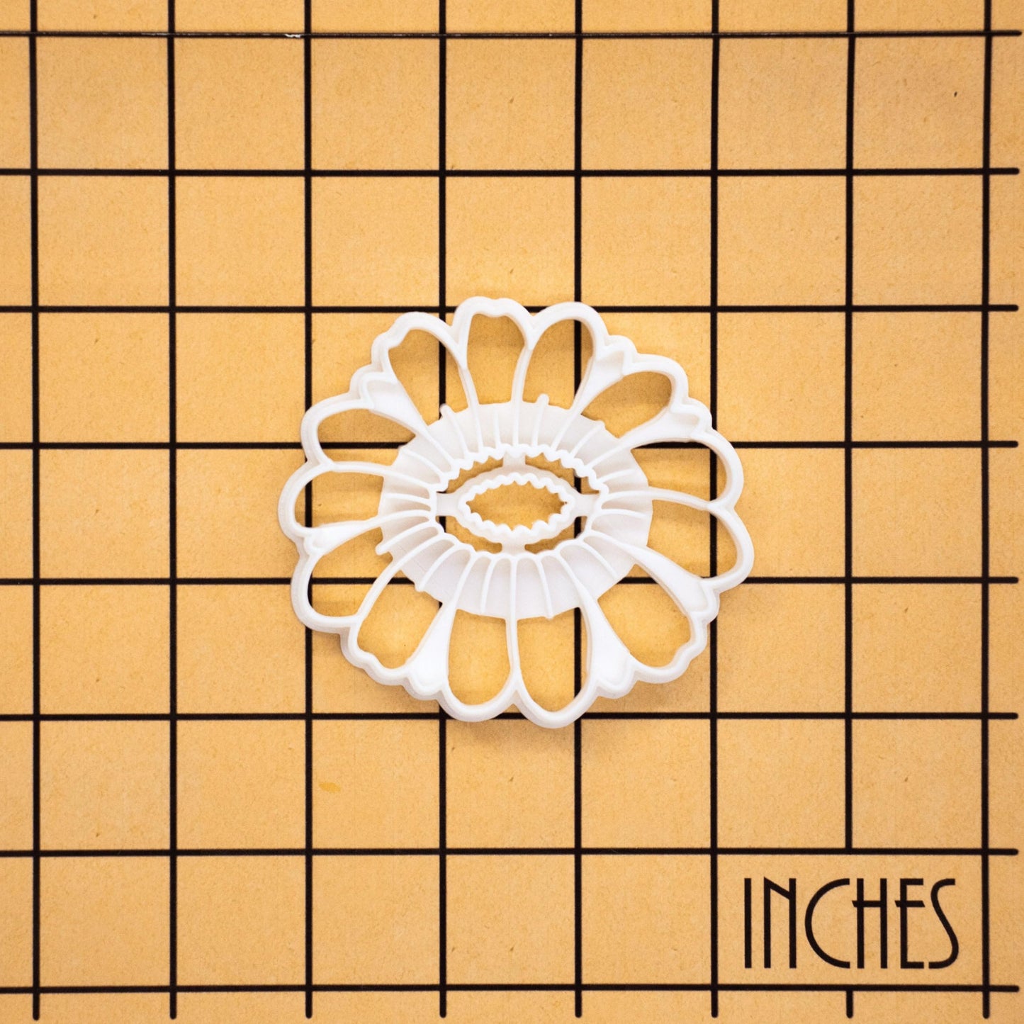 BAKERLOGY Gerbera Flower Cookie Cutter - Detailed Biscuit Cutter Design for Baking and Crafts, ideal on fondant, dough, clay